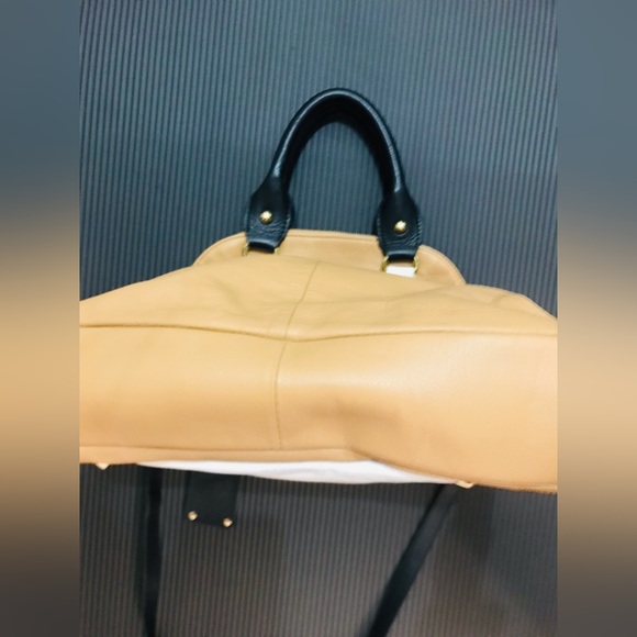 NWT Emma Fox Genuine Leather Tan Black Colorblock Crossover Shoulder Bag - Picture 6 of 10